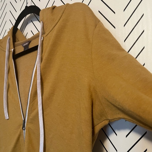 Eddie Bauer Zip Up Sweatshirt - Picture 3 of 10